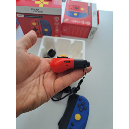 Paire de manettes SWITCH 1 Under Control – Bleu/Rouge